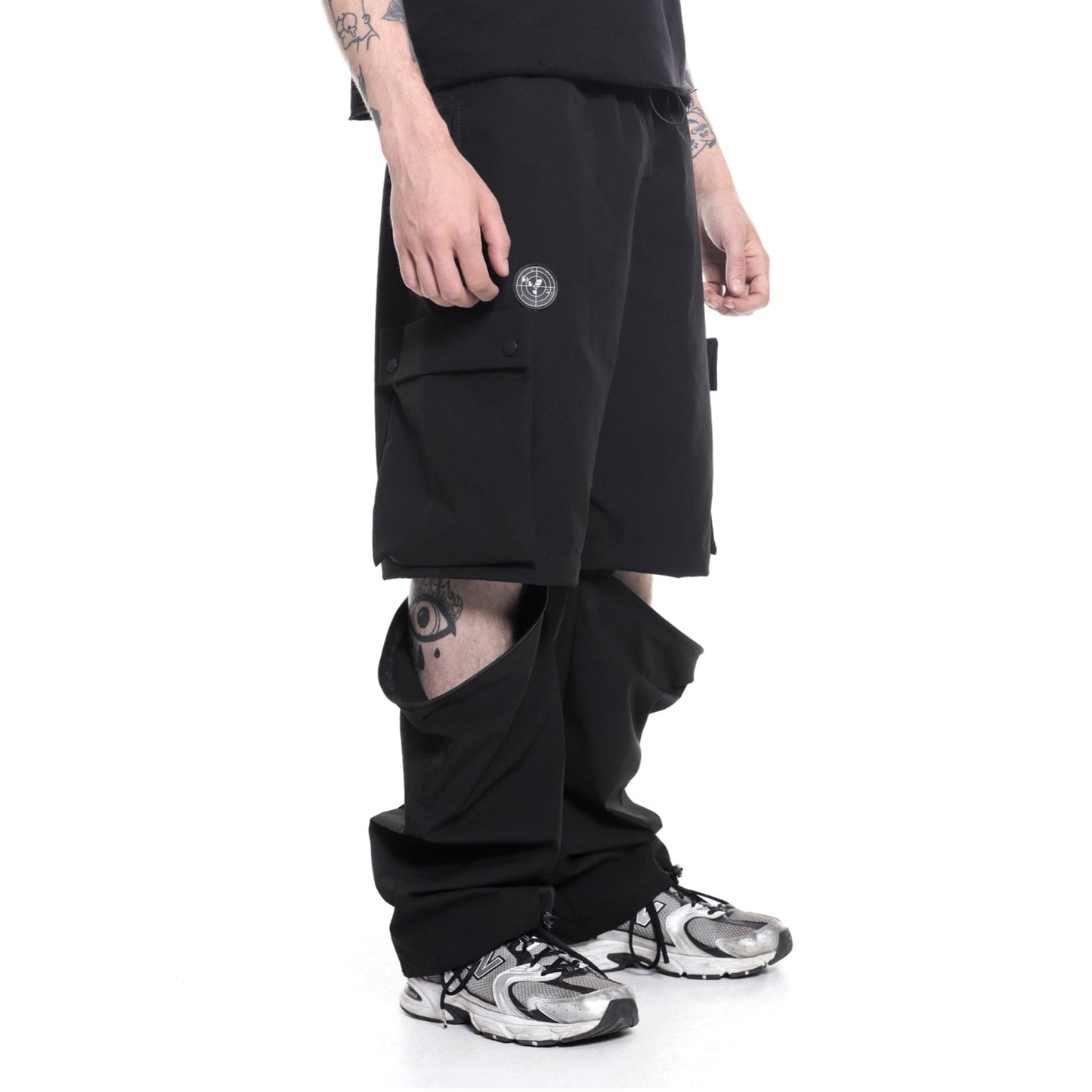 MUTANT Pants/Shorts Black